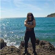 Profesor de guitarra eléctrica especializado en metal, puedo enseñar a principiantes y alumnos de nivel intermedio.